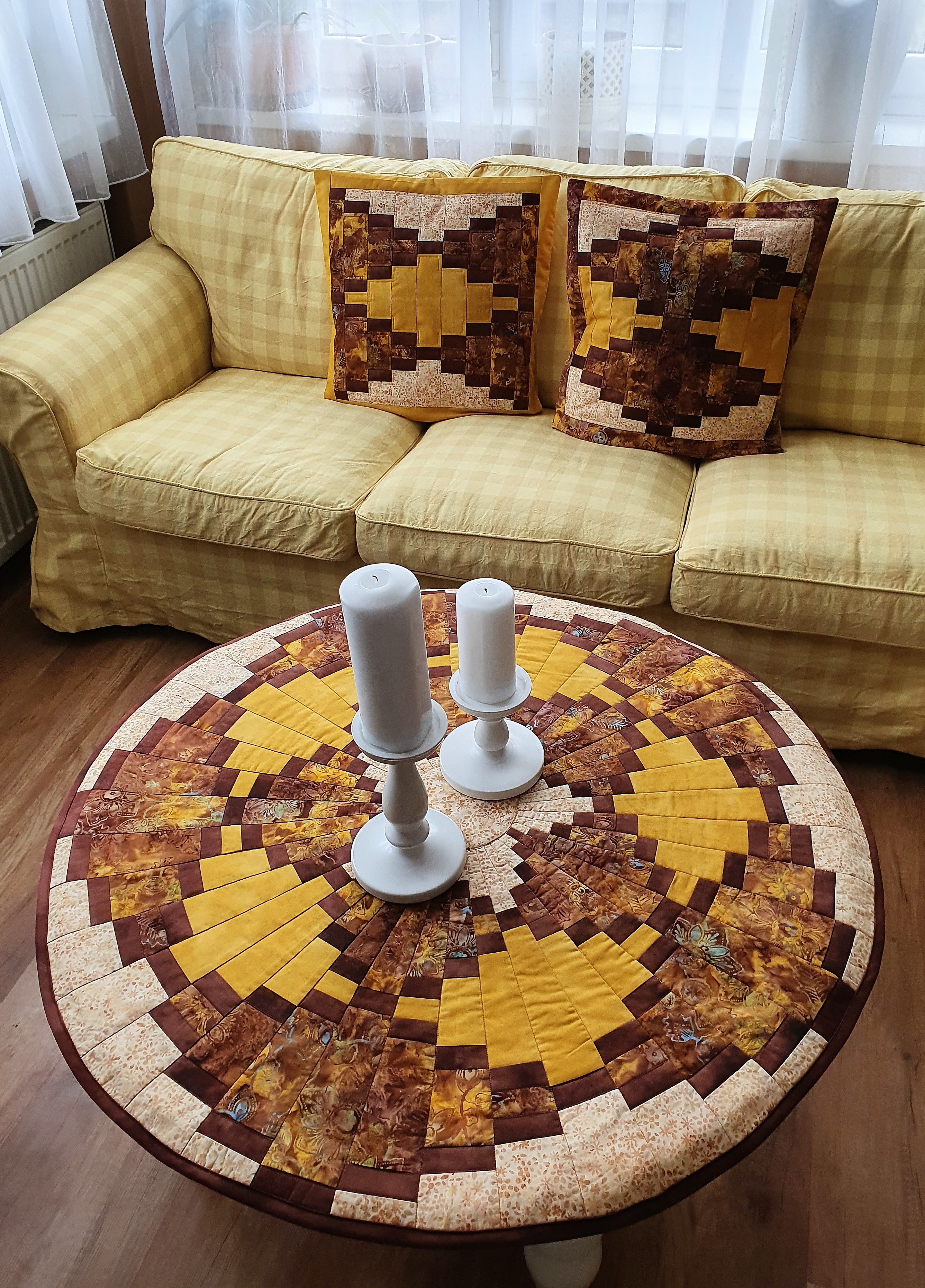 Štola s dvojitým drážďanským talířem 111 x 61 cm