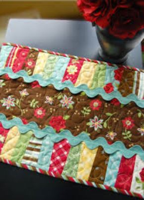 Prýmek 3,8 cm červený