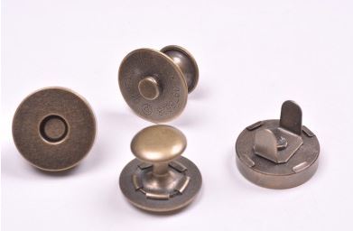 Zapínání magnetické 18mm staromosaz s nýtkem