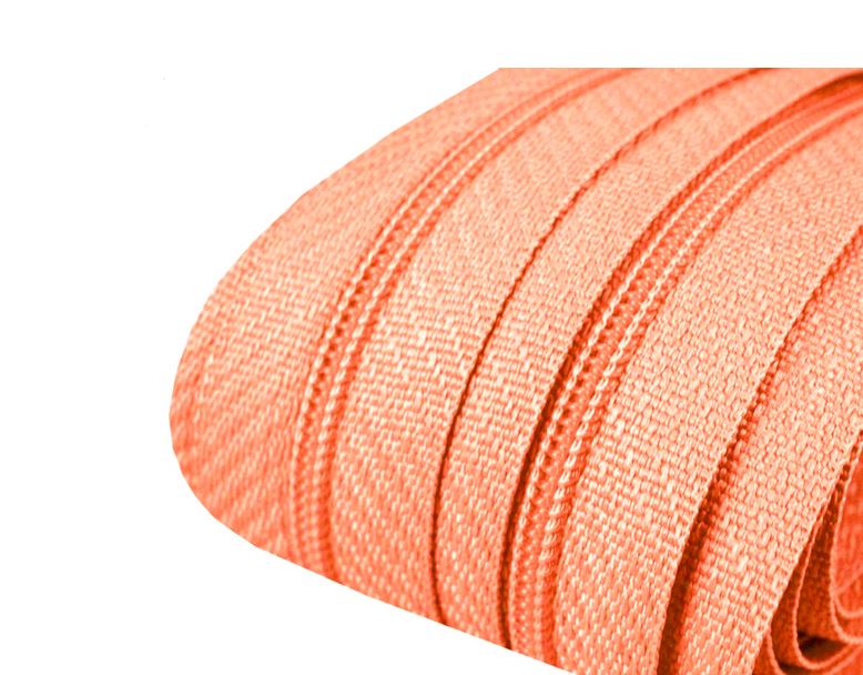 Metrážový zip spirálový 3mm lososový 155