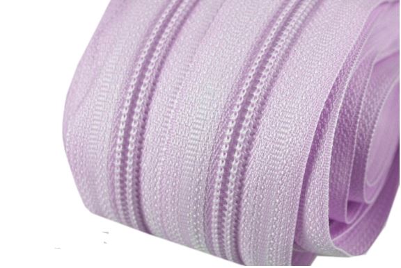 Metrážový zip spirálový 5mm levandulový 165