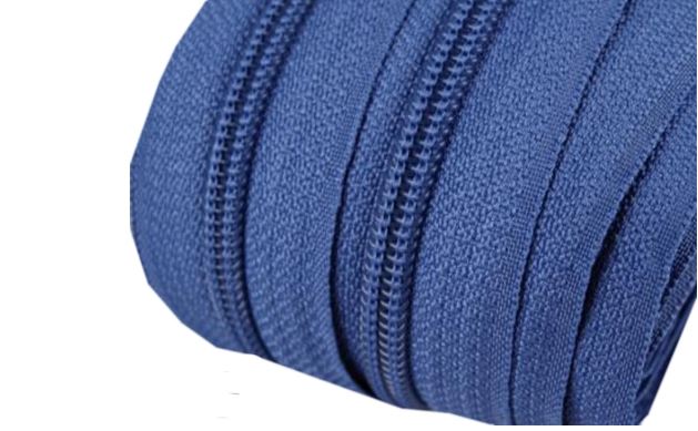 Metrážový zip spirálový 5mm safírově modrý 219