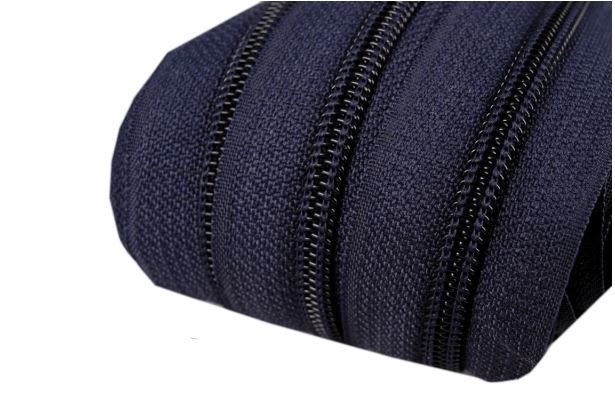 Metrážový zip spirálový 5mm tmavě modrý 330