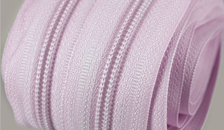 Metrážový zip spirálový 3mm levandulový 165