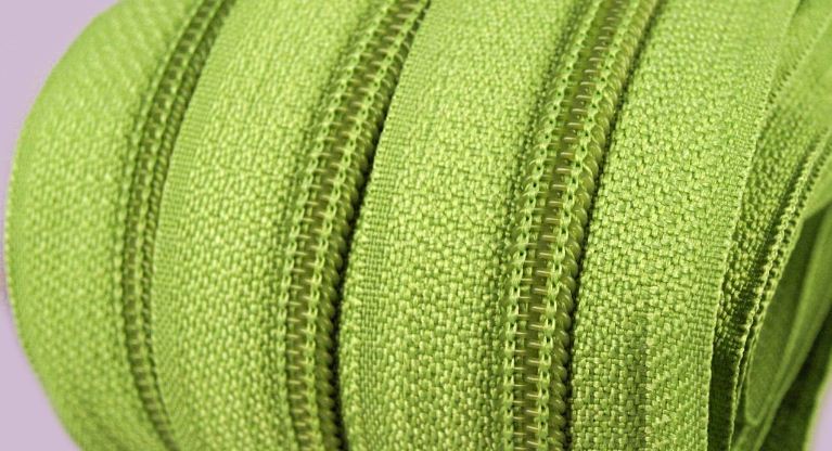 Metrážový zip spirálový 3mm limetkově  zelený 234