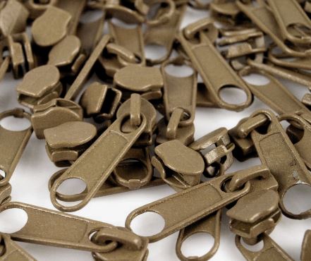 Jezdec k zipu 3mm kouřově zelený 295