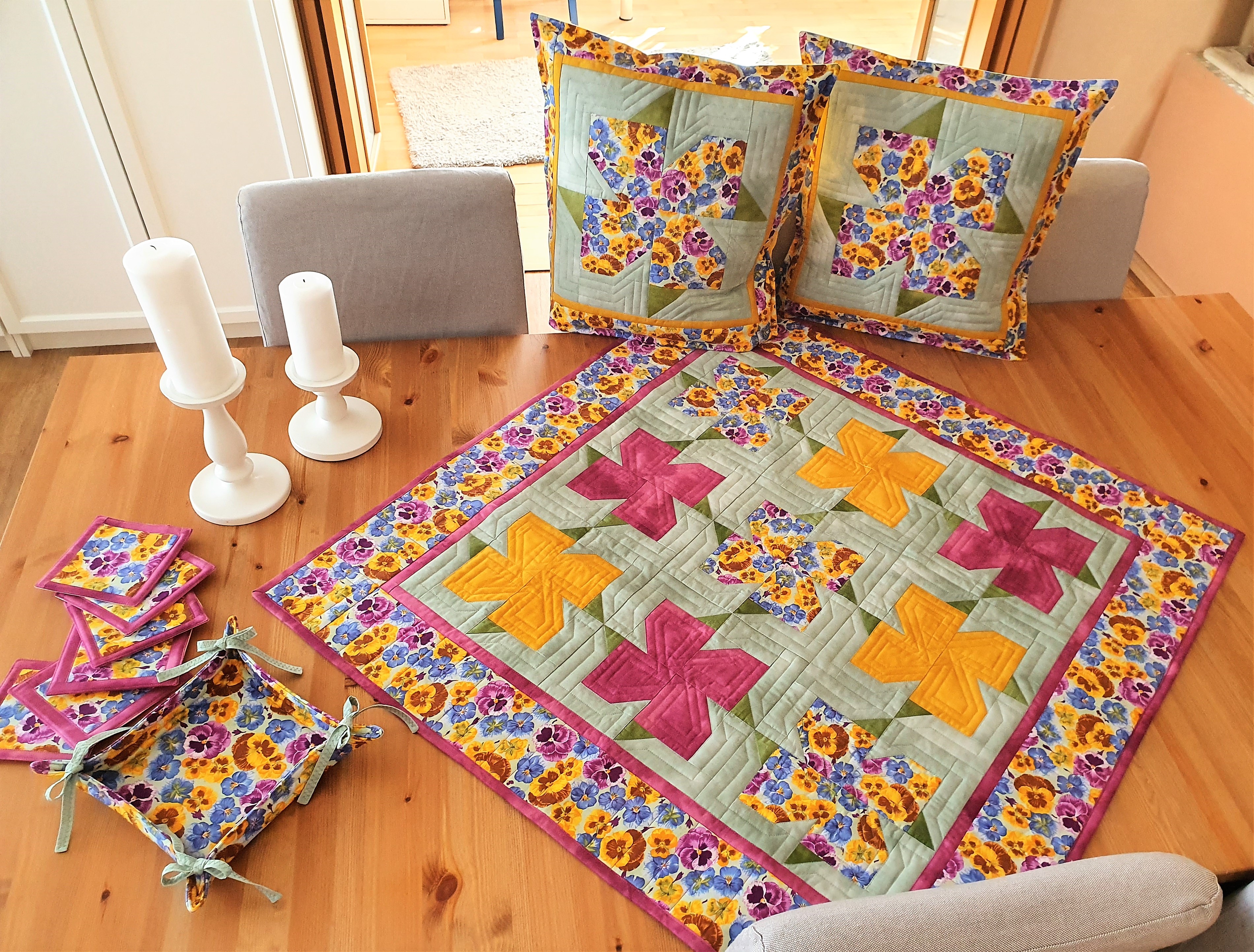 Polštář z květinové zahrádky 48 x 48 cm