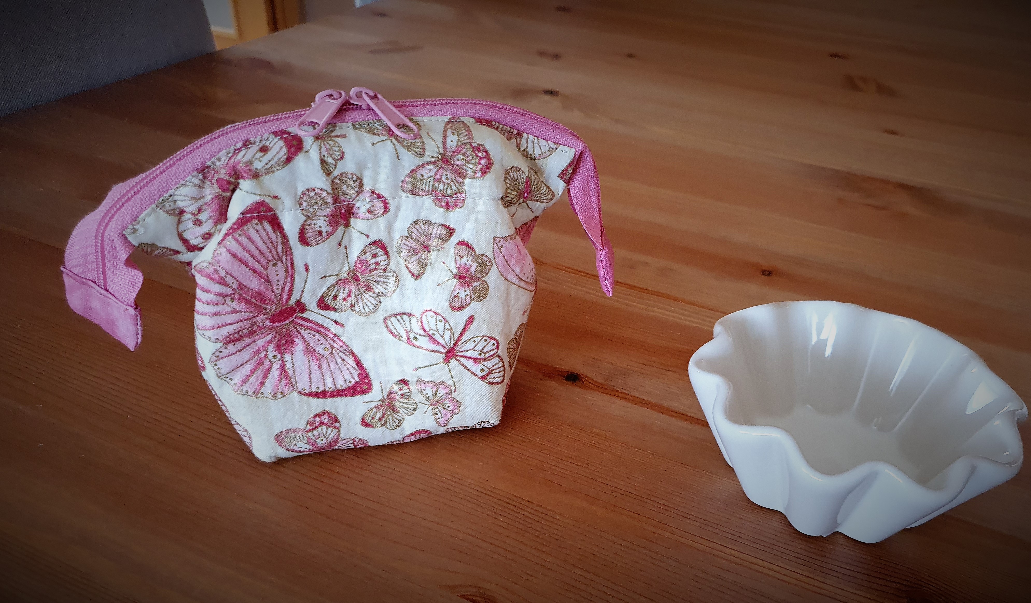 Piditaštička s kosticemi