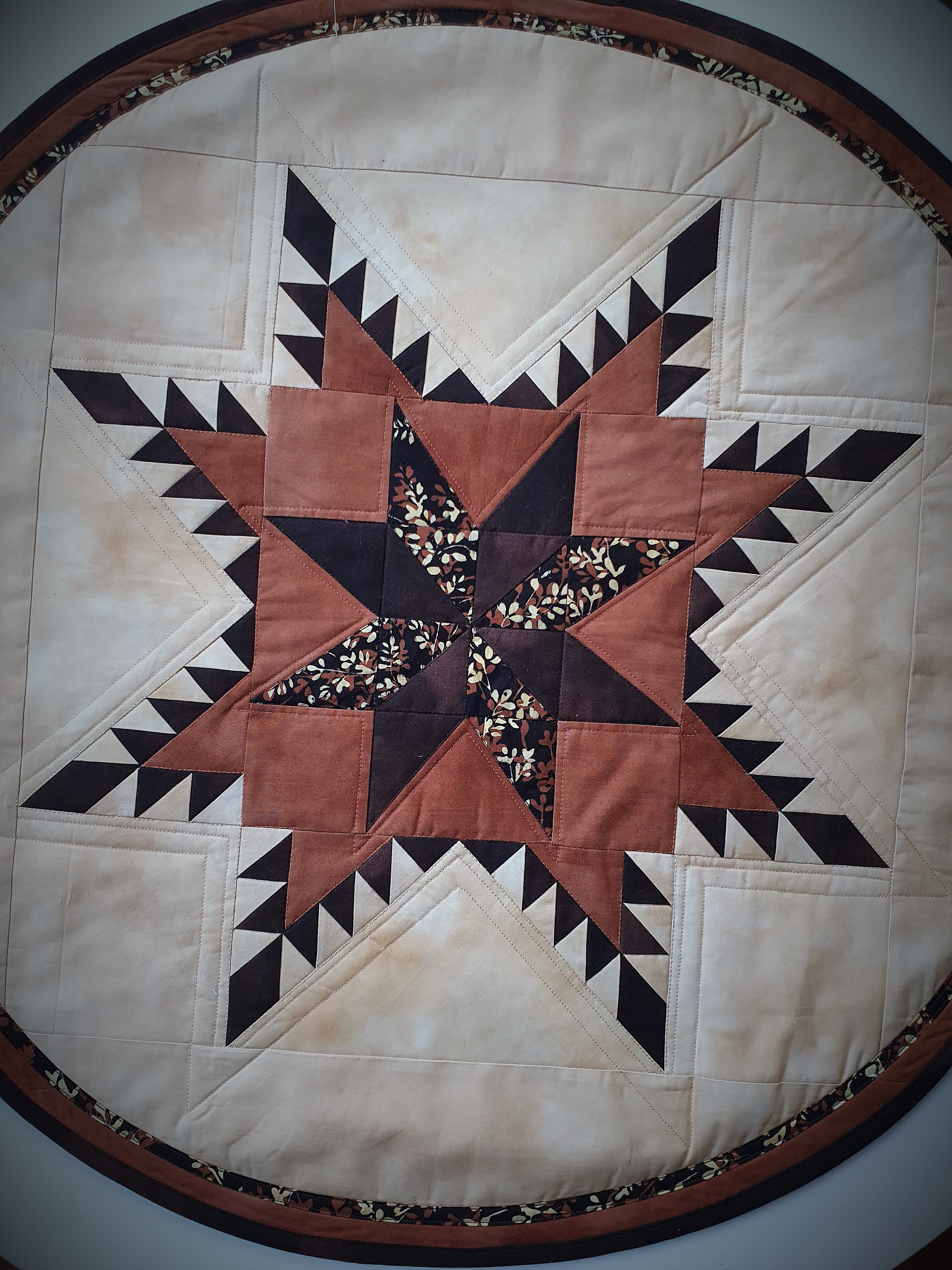 Polštář opeřená hvězda 43 x 43 cm